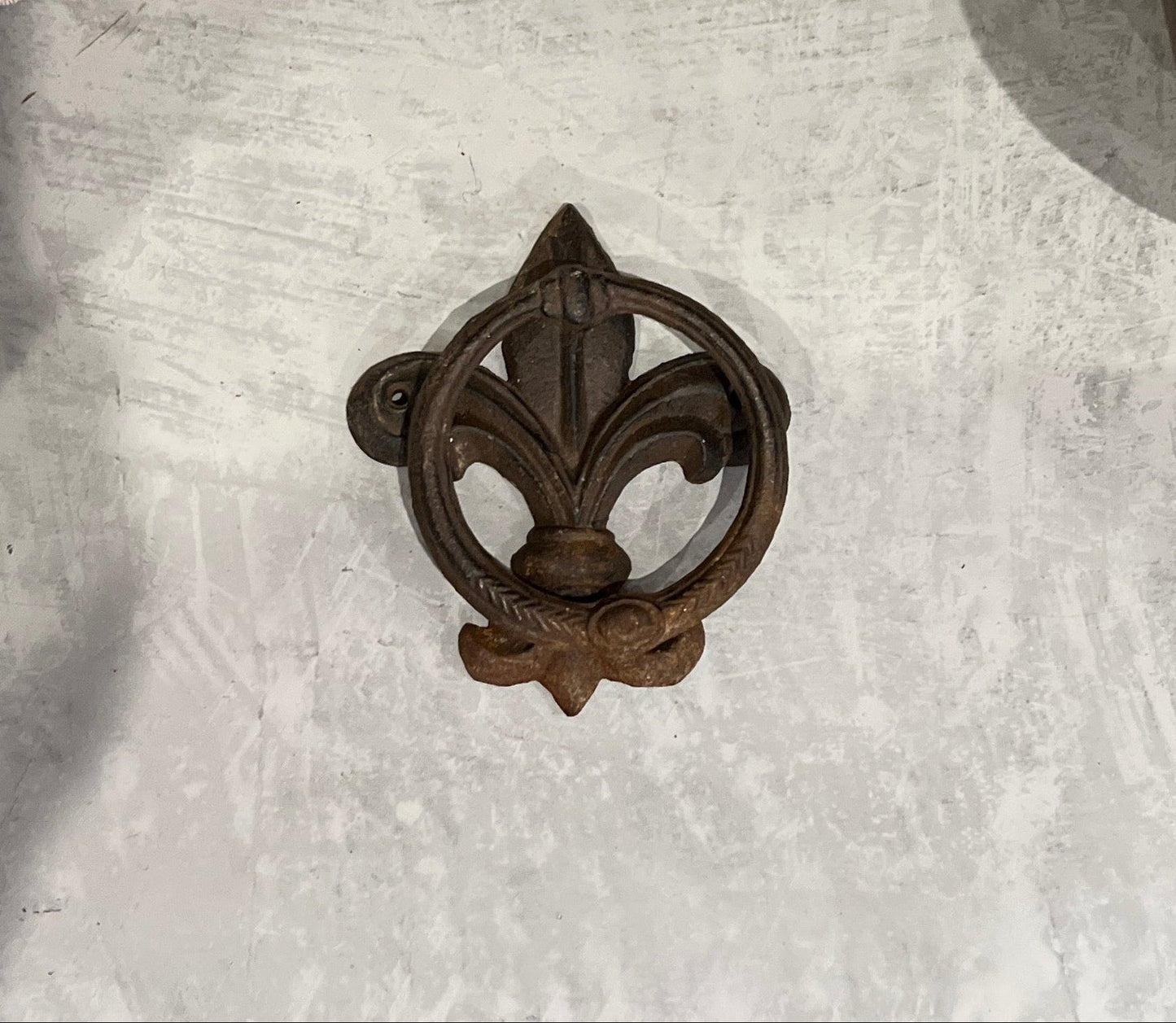 Vintage Cast Iron Fleur - de - Lis Door Knocker - Veranda Cafe & Mercantile
