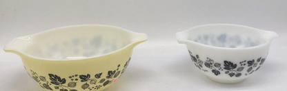 Vintage Pyrex Gooseberry Yellow White Black Cinderella Mixing Bowl Set