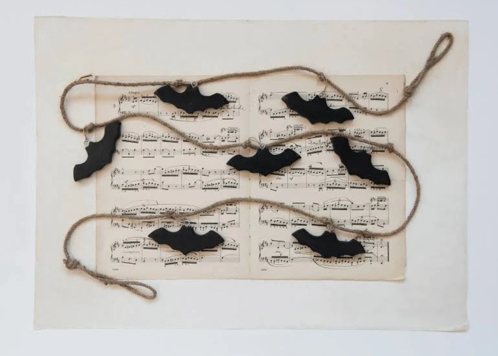 Mango Wood and Jute Rope Bats Garland - 72"