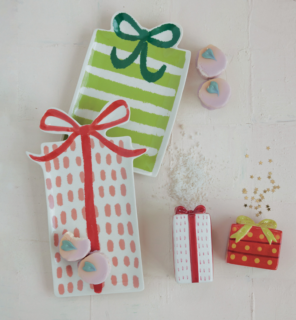 Holiday Gift-Shaped Stoneware Plates with Bows, Set of 2