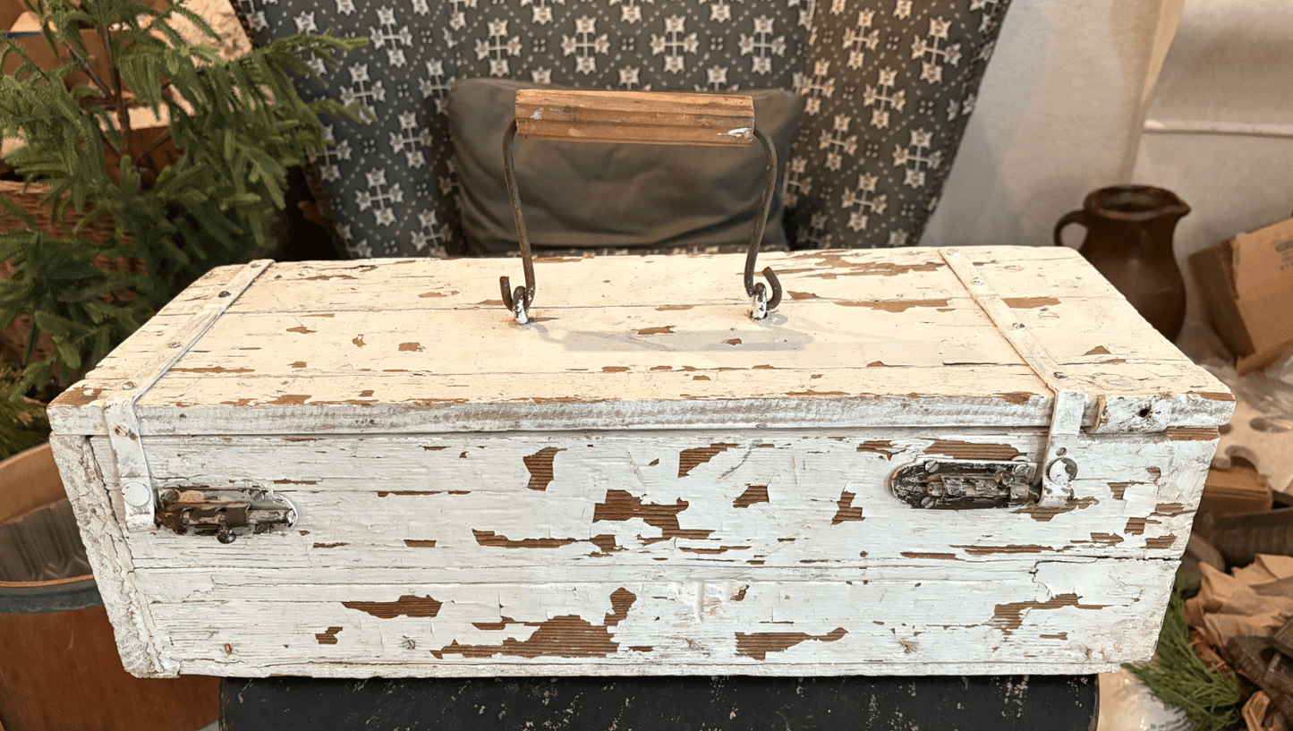 Antique White Toolbox - Veranda Cafe & Mercantile