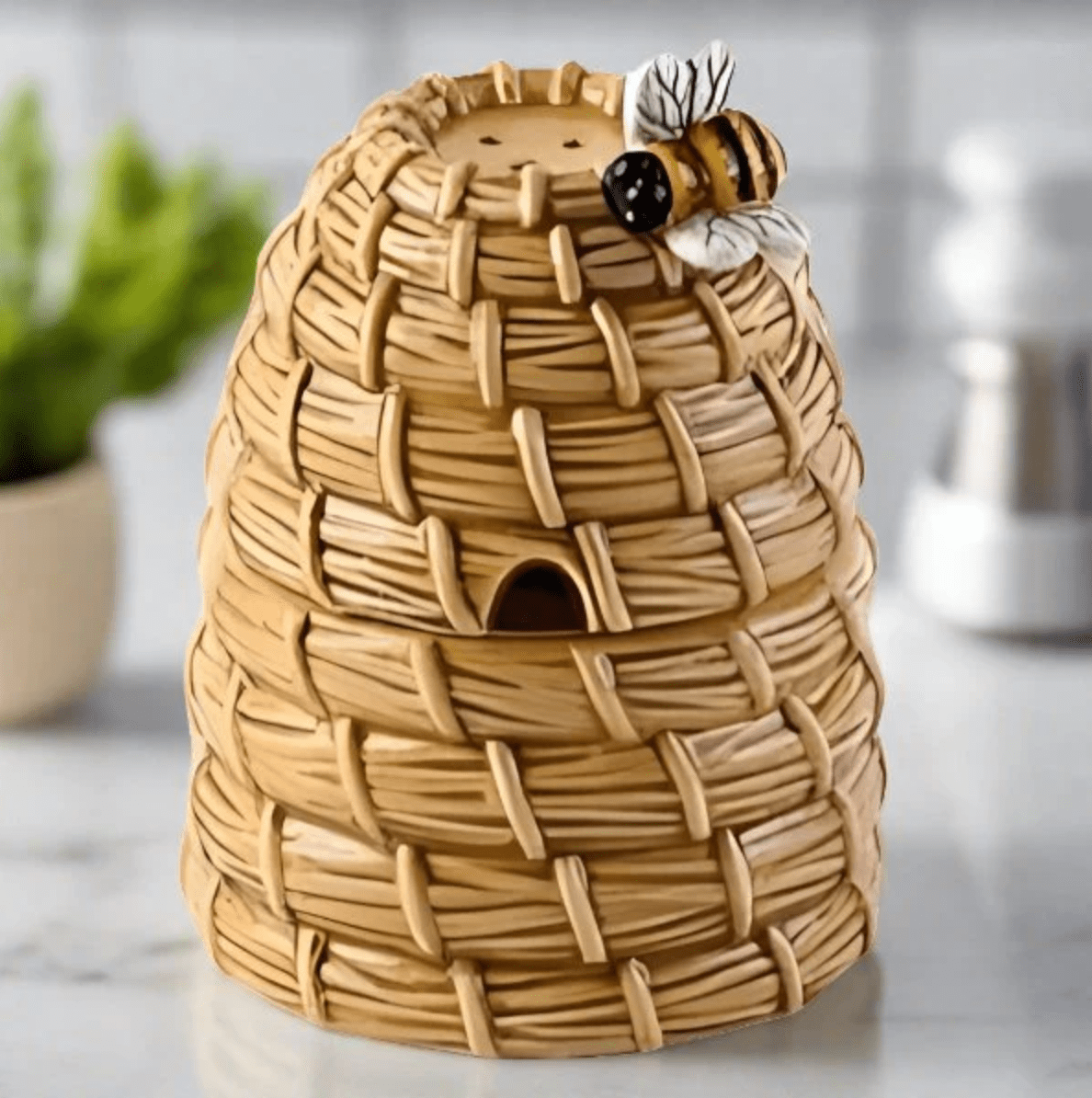 Beehive Salt & Pepper Gift Box - Veranda Cafe & Mercantile