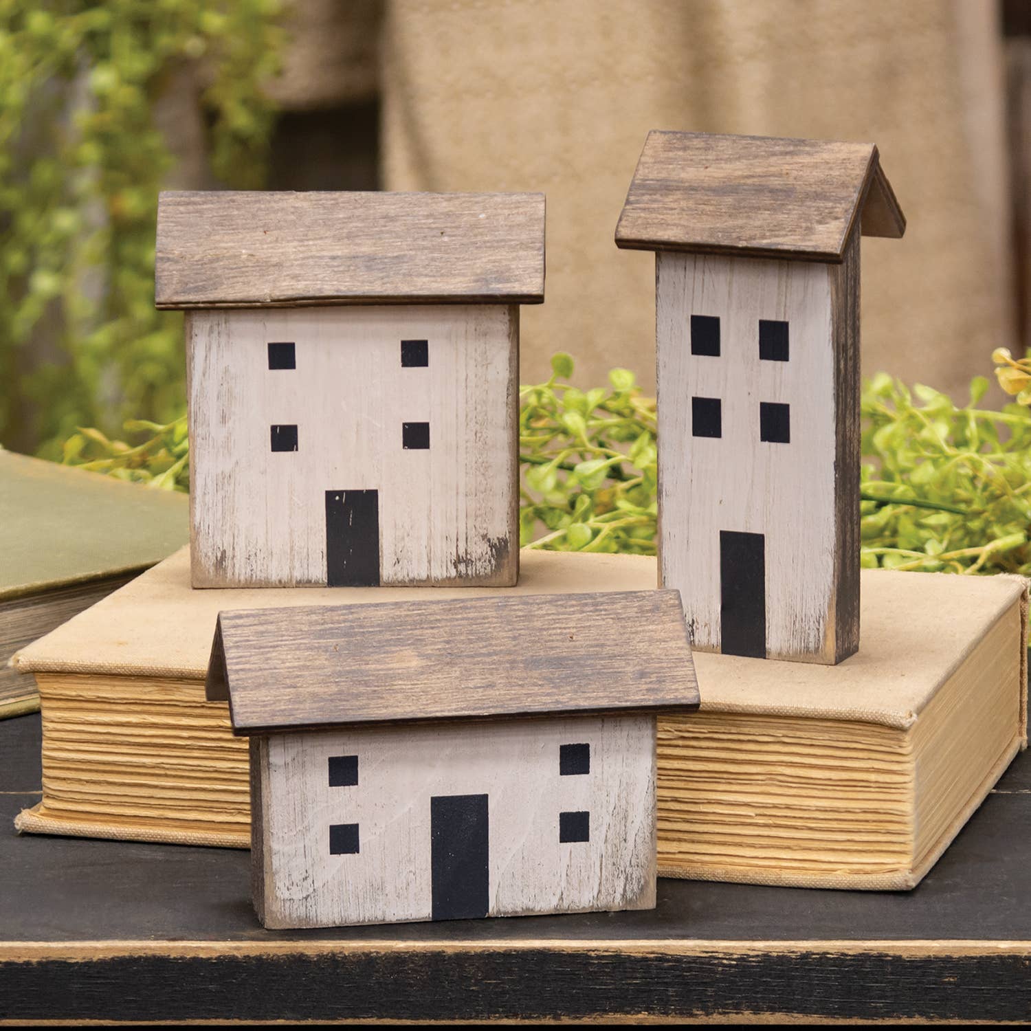 Distressed Gray Wooden Primitive House Sitter - Set of 3 - Veranda Cafe & Mercantile