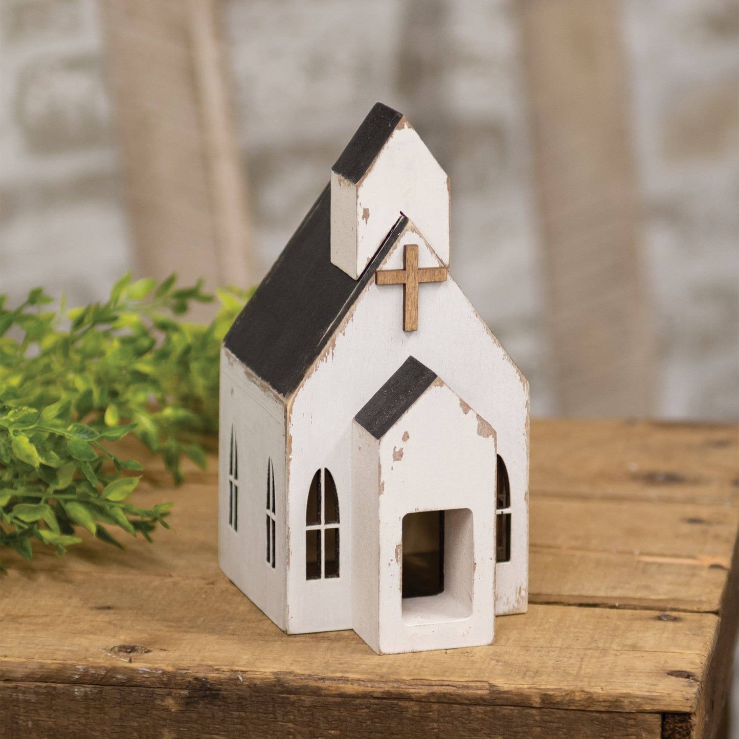 Distressed White Wooden Church Sitter - Veranda Cafe & Mercantile
