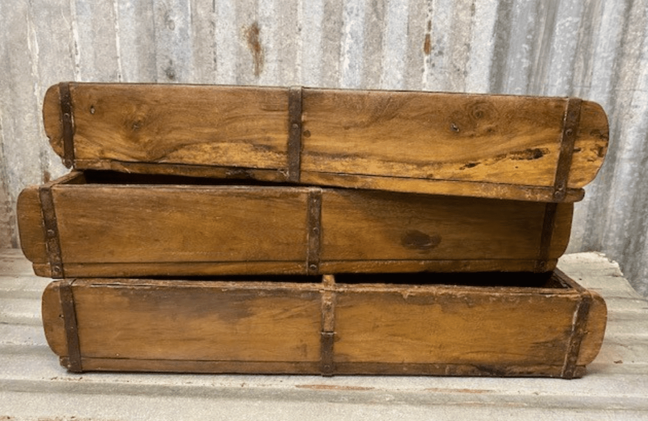 Double Vintage Brick Mold - Veranda Cafe & Mercantile
