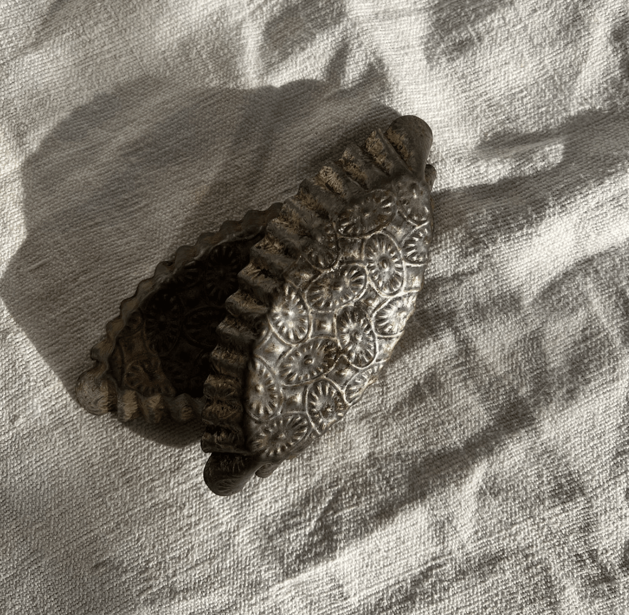 French Vintage Metal Baking Tin - Veranda Cafe & Mercantile