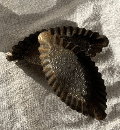 French Vintage Metal Baking Tin - Veranda Cafe & Mercantile