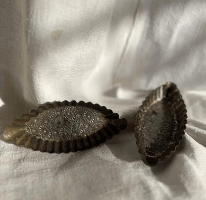 French Vintage Metal Baking Tin - Veranda Cafe & Mercantile