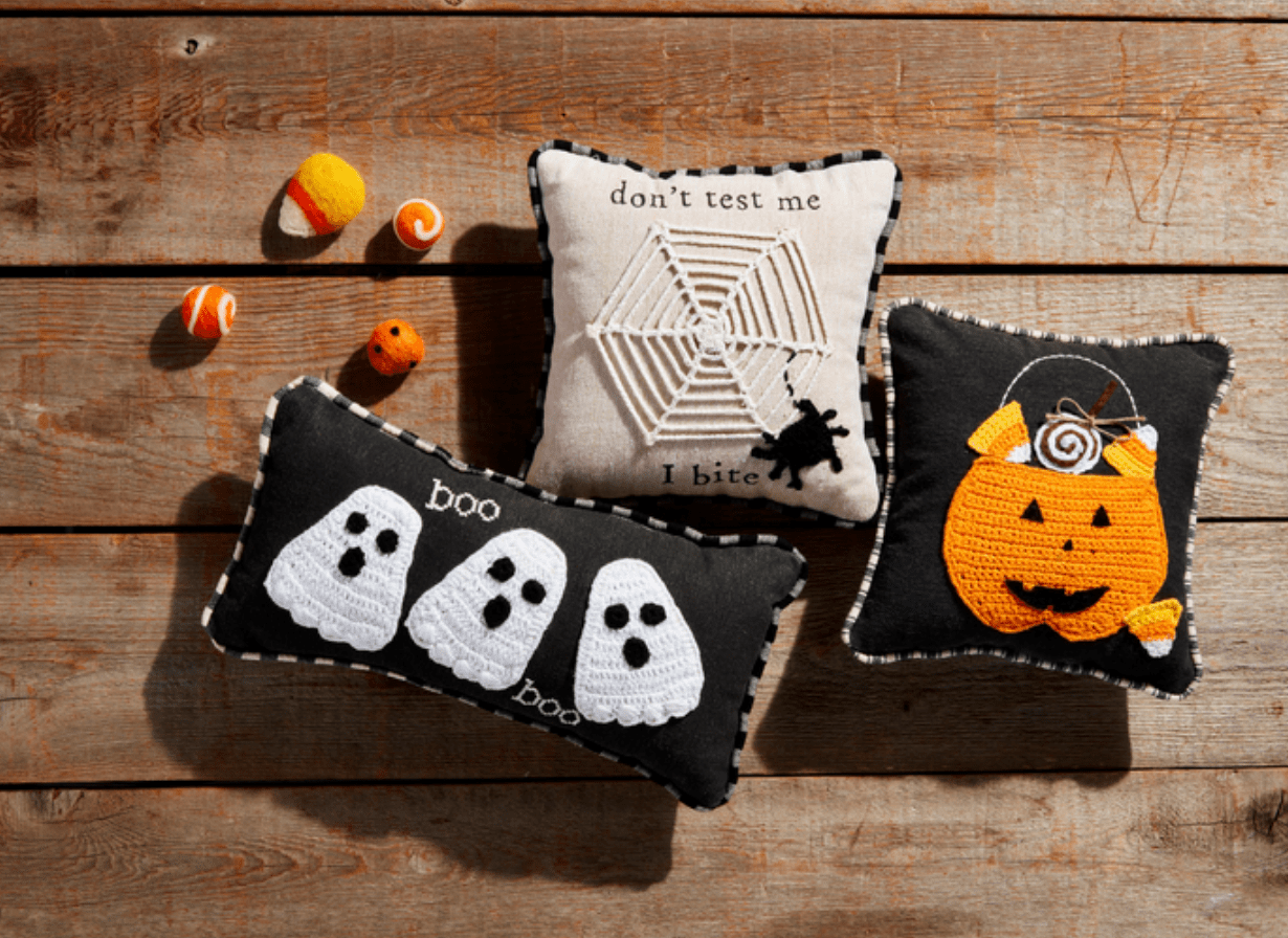 I Bite Mini Pillow - Veranda Cafe & Mercantile