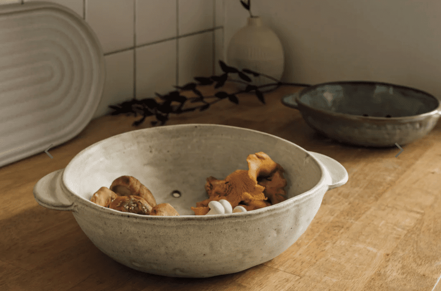 Ivory Stoneware Fruit Bowl 9 inch - Veranda Cafe & Mercantile