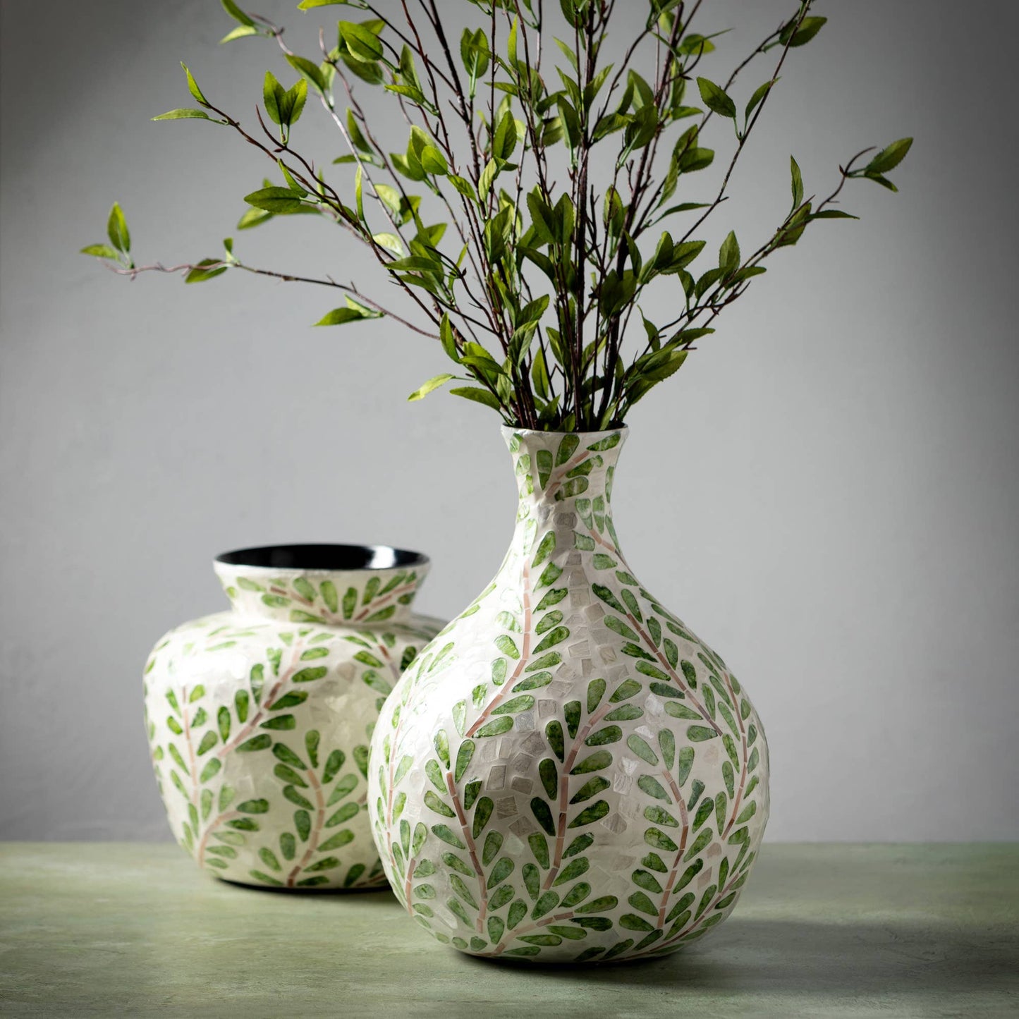 Leaf Pattern Bouquet Vase - Veranda Cafe & Mercantile