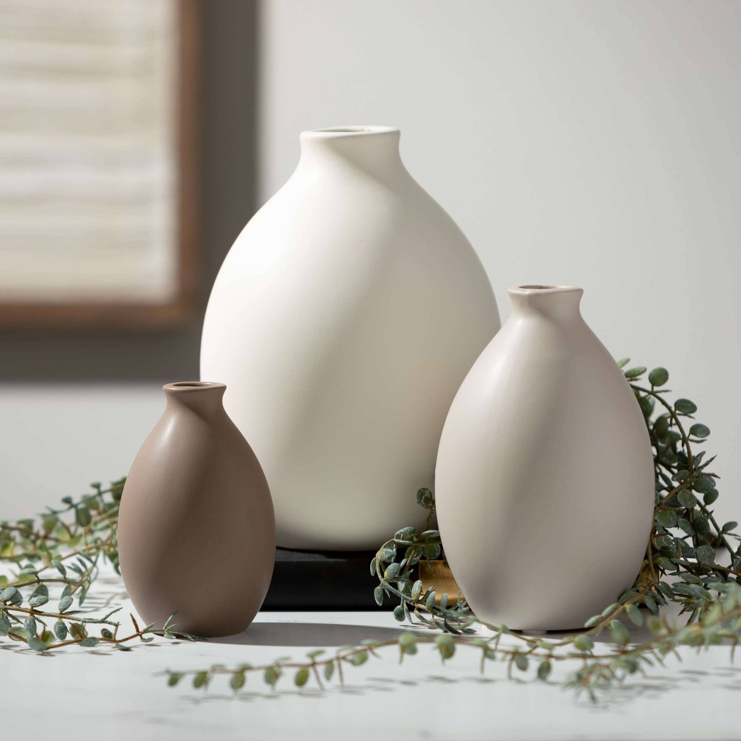 Matte Teardrop Vase - Veranda Cafe & Mercantile