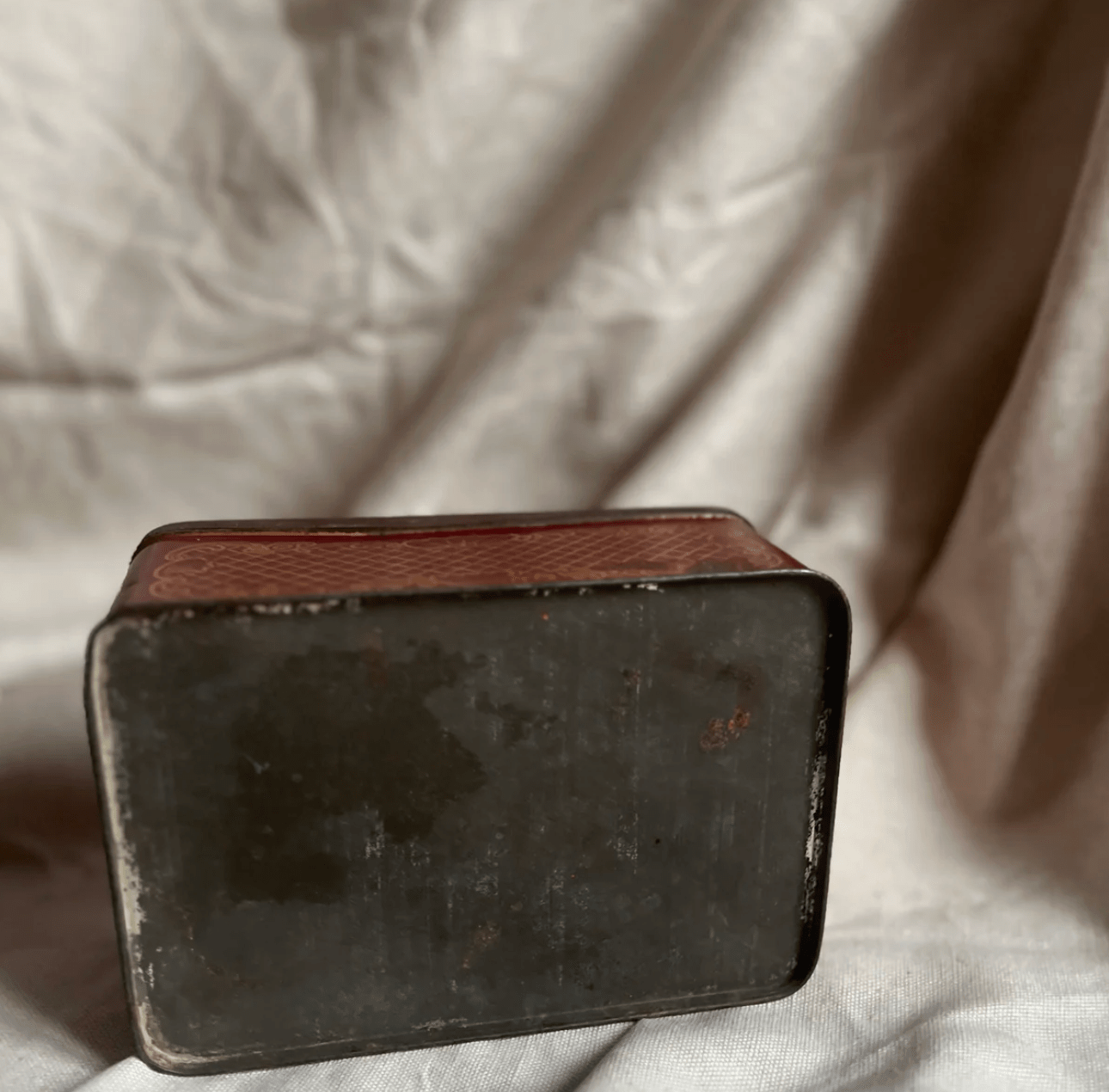 Swiss Vintage Petit Beurre Metal Tin - Veranda Cafe & Mercantile