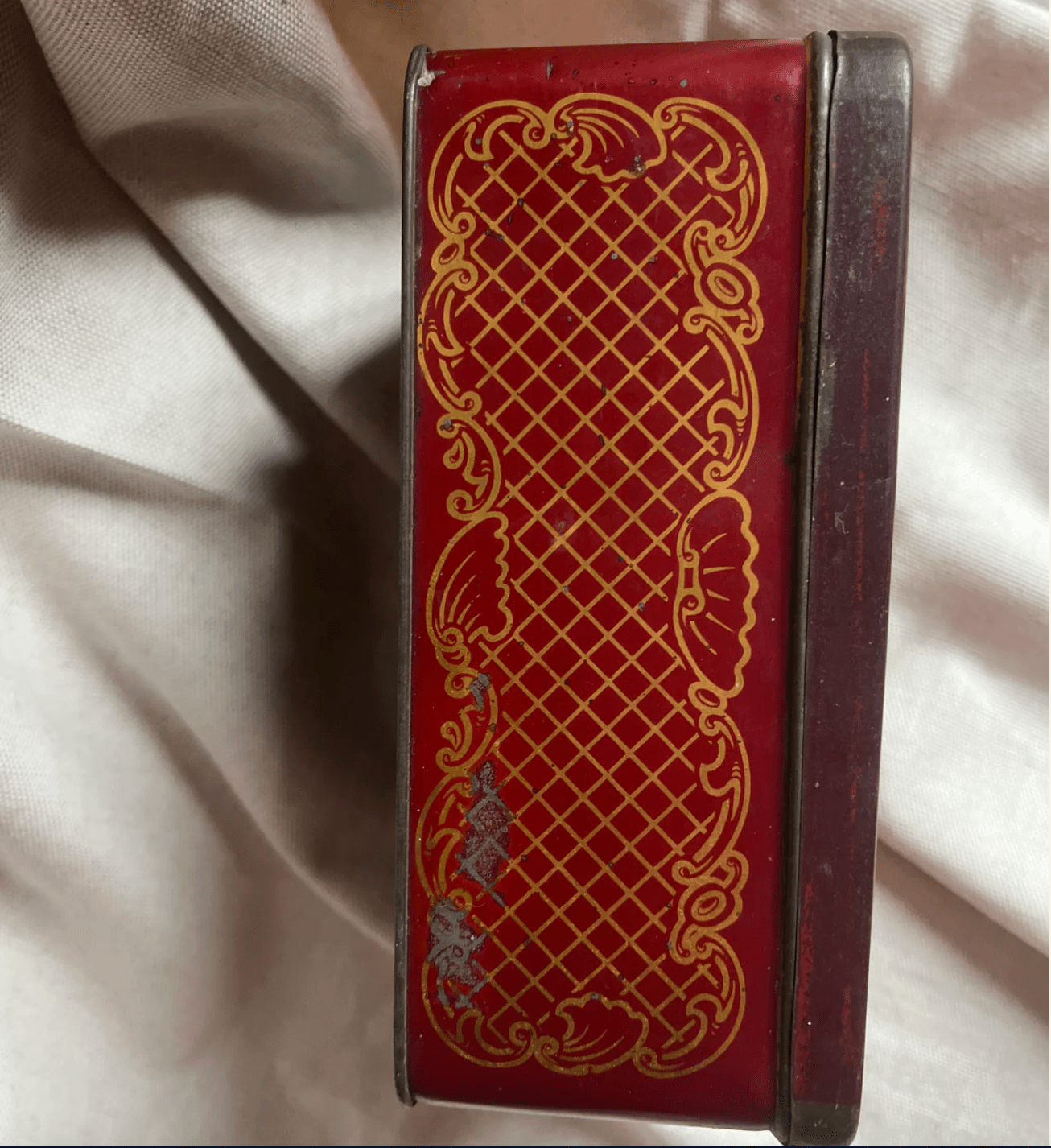 Swiss Vintage Petit Beurre Metal Tin - Veranda Cafe & Mercantile