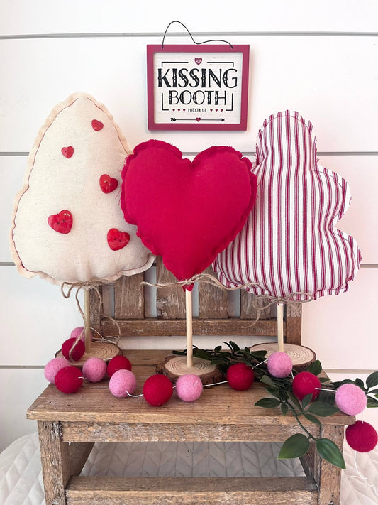 Valentine Heart Playful Tree - Veranda Cafe & Mercantile