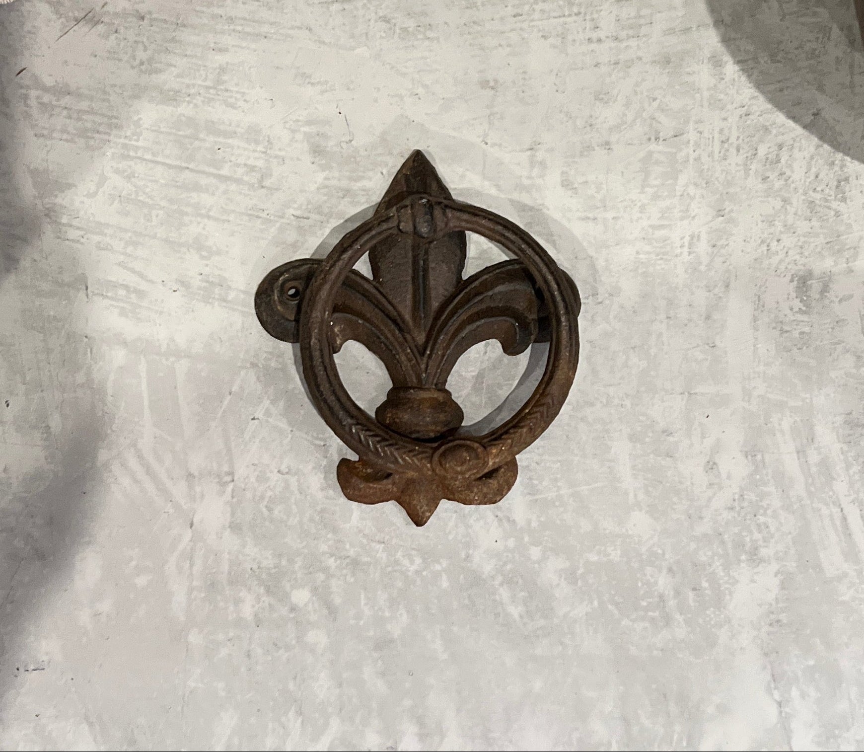 Vintage Cast Iron Fleur - de - Lis Door Knocker - Veranda Cafe & Mercantile