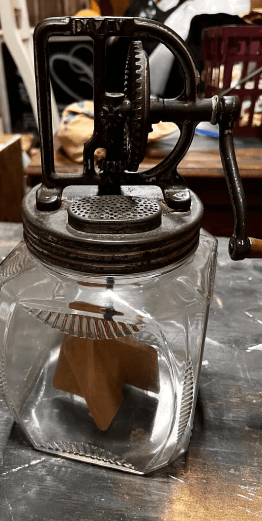 Vintage Daizy Butter Churn - Veranda Cafe & Mercantile