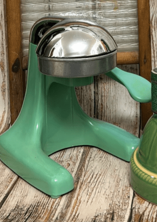 Vintage Green Enamel Juice King Fruit Juicer - Veranda Cafe & Mercantile