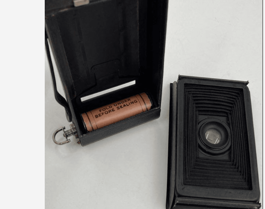 Vintage Kodak No. 2A Folding Autographic Brownie Camera - Veranda Cafe & Mercantile