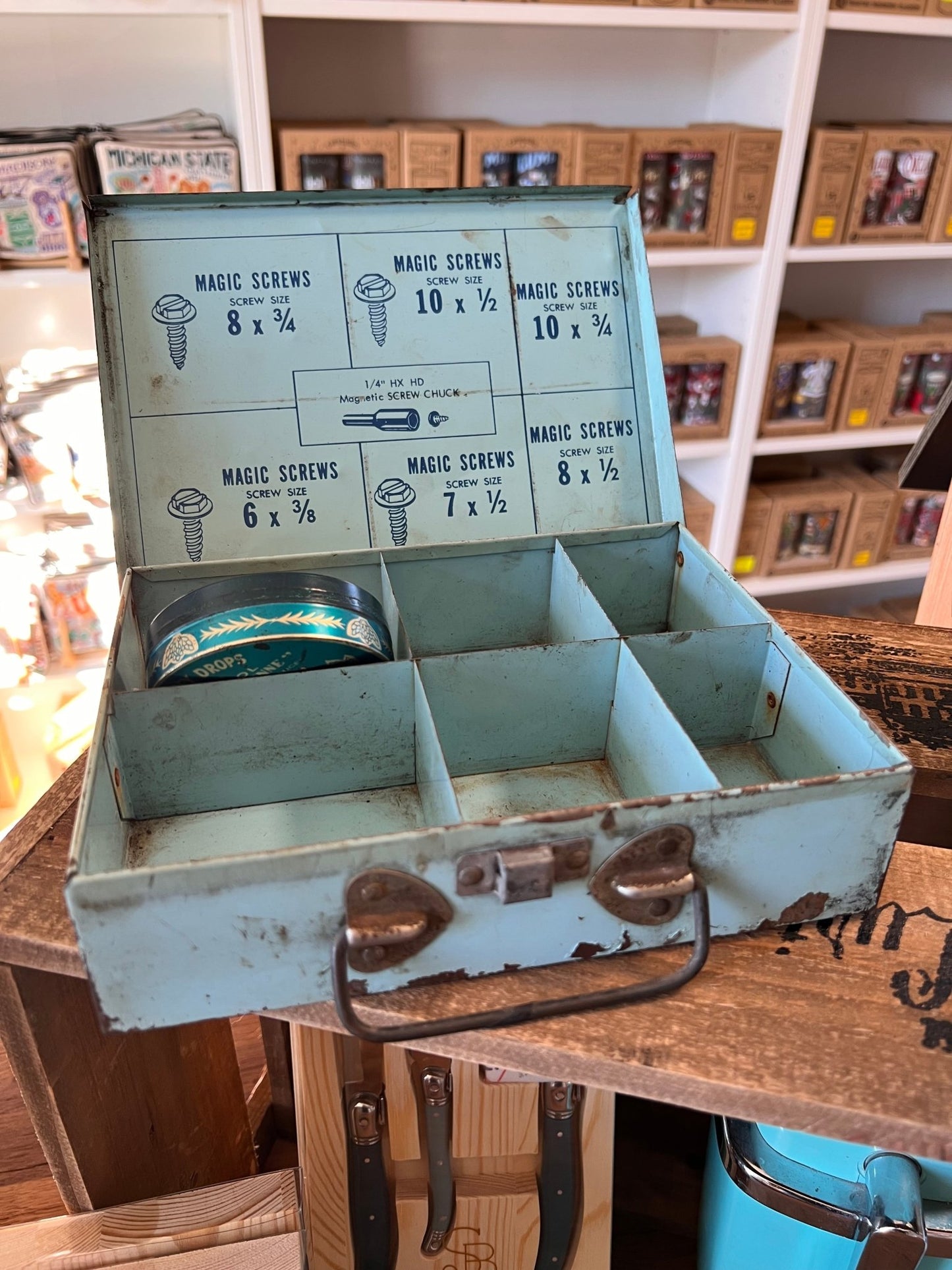 Vintage Metal MAGIC SCREW KIT Organizer - Veranda Cafe & Mercantile
