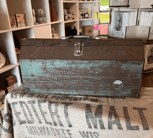 Vintage Metal Toolbox - Veranda Cafe & Mercantile